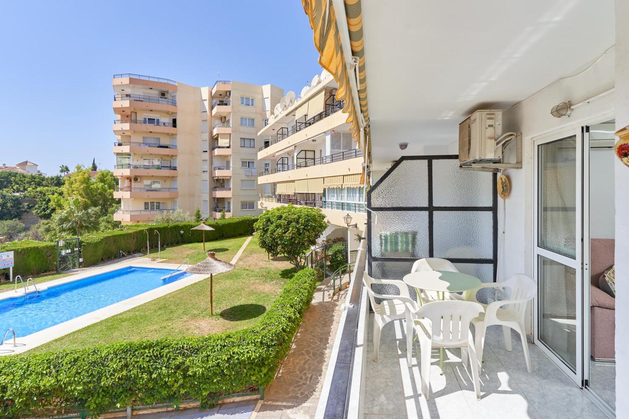 Hawaii 1St Floor Burriana, Nerja Apartment Exterior photo