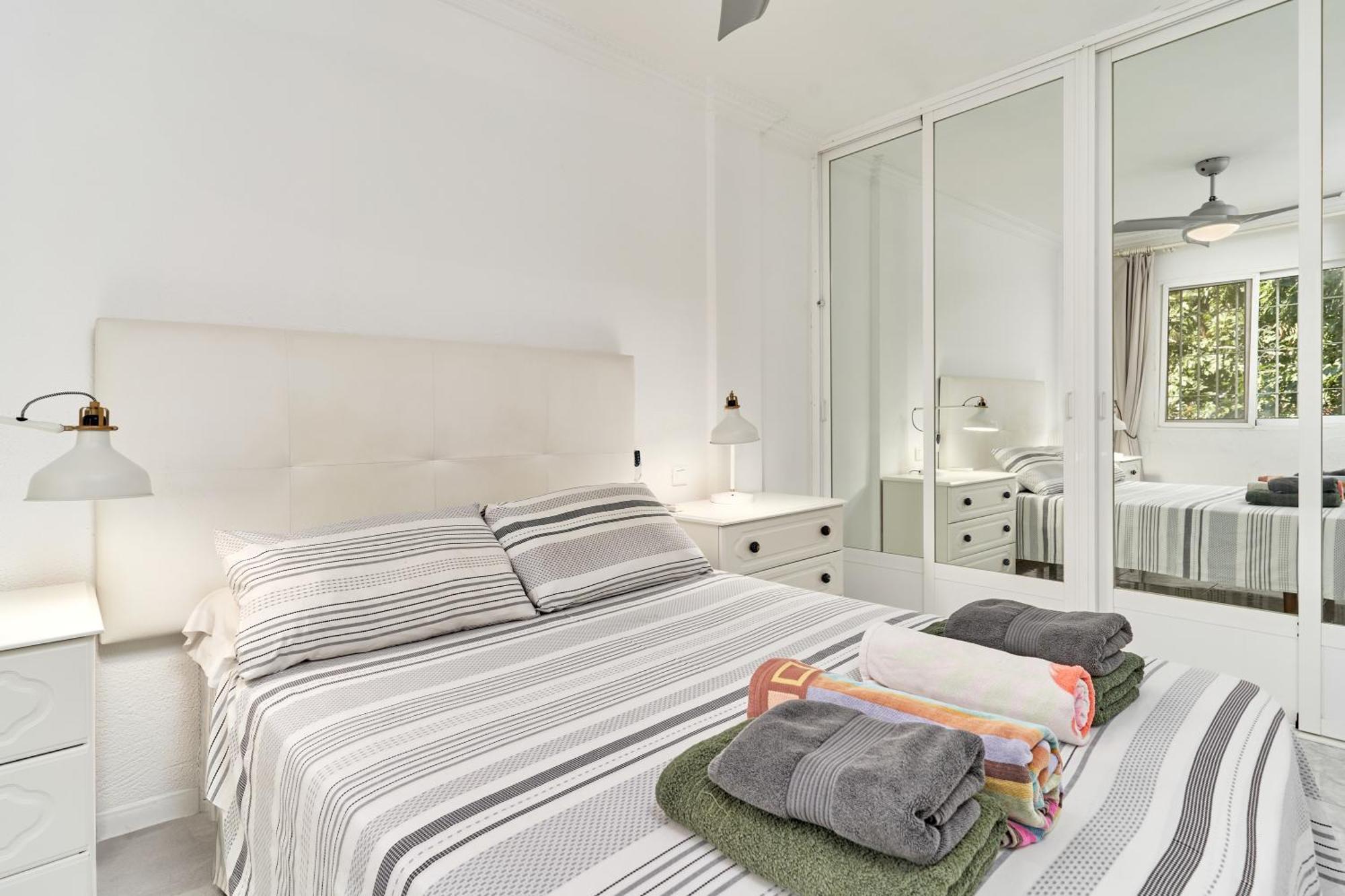 Hawaii 1St Floor Burriana, Nerja Apartment Exterior photo