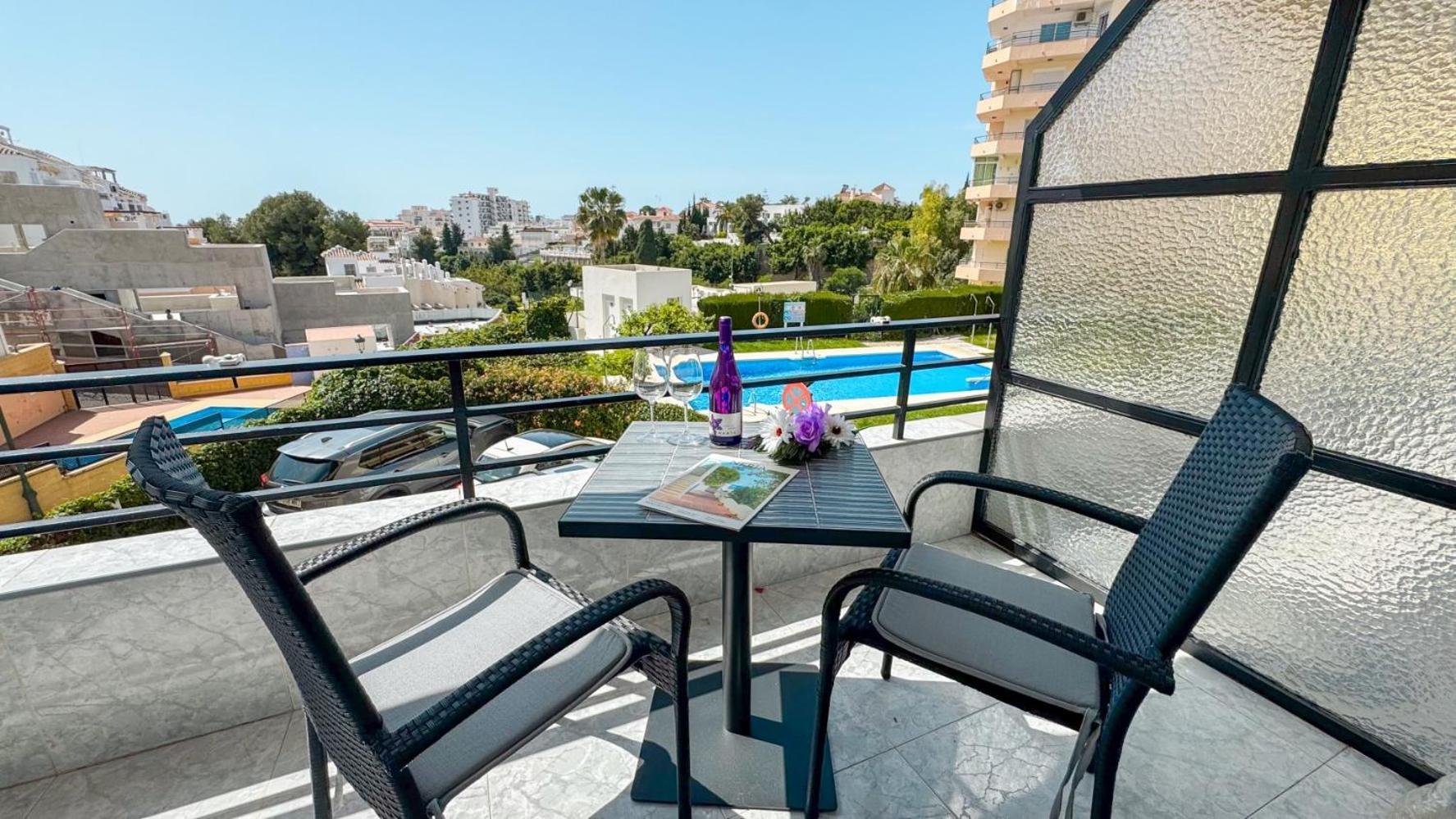 Hawaii 1St Floor Burriana, Nerja Apartment Exterior photo