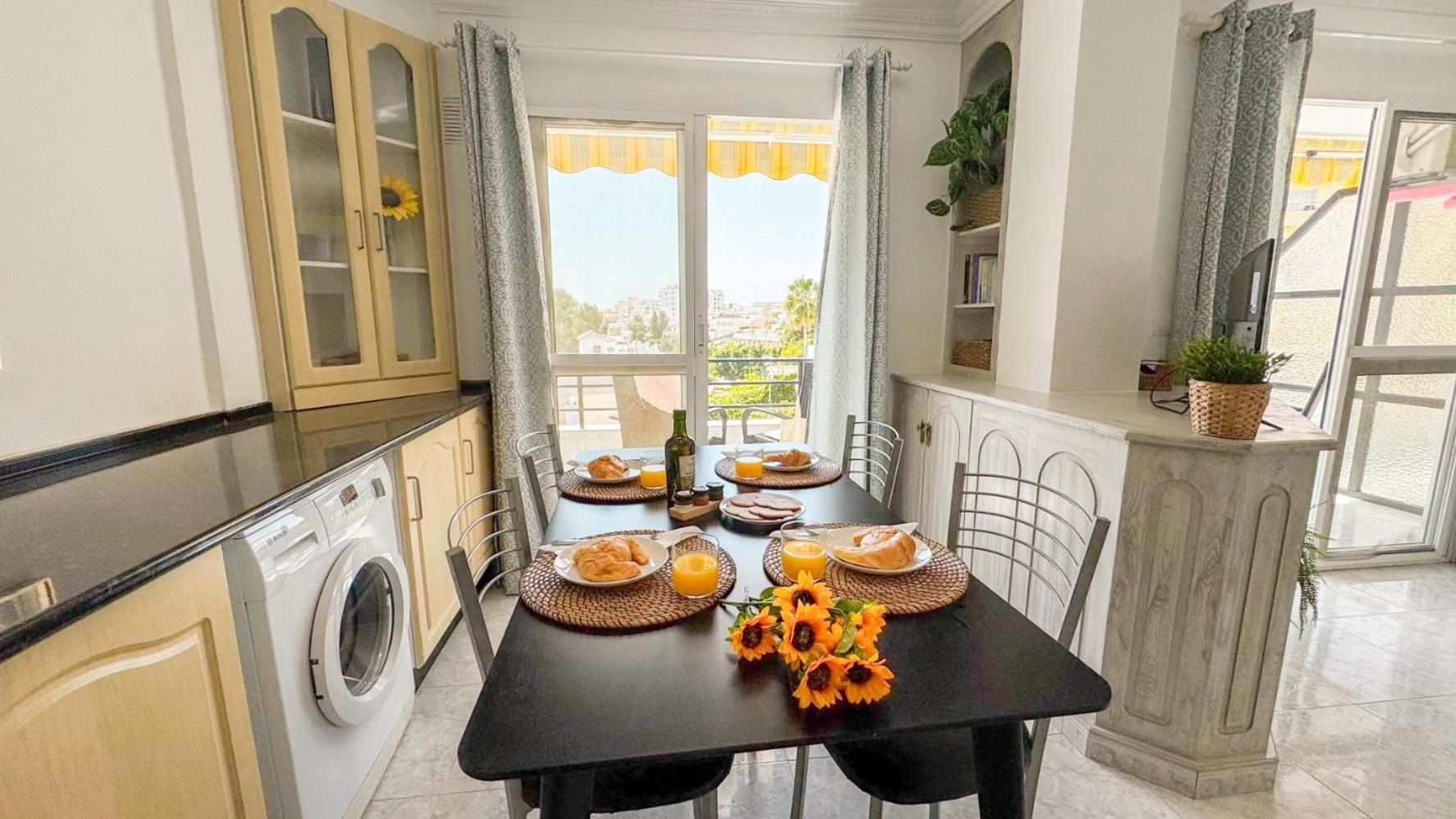 Hawaii 1St Floor Burriana, Nerja Apartment Exterior photo