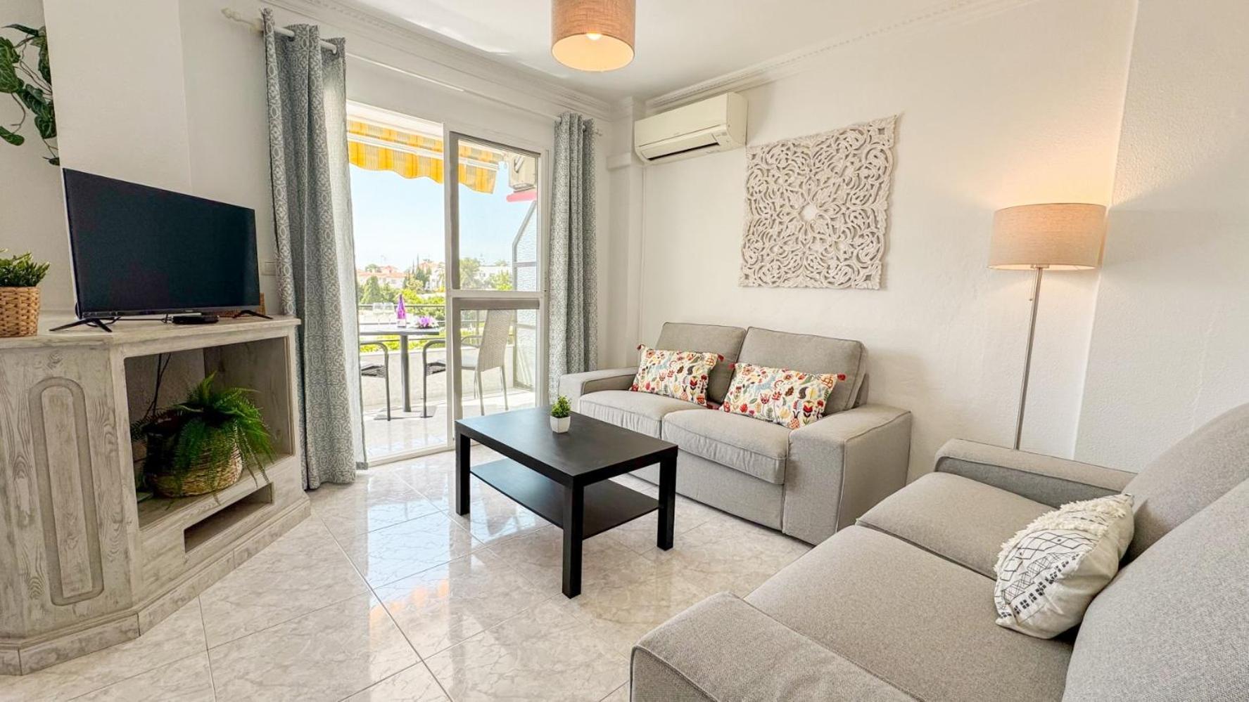 Hawaii 1St Floor Burriana, Nerja Apartment Exterior photo