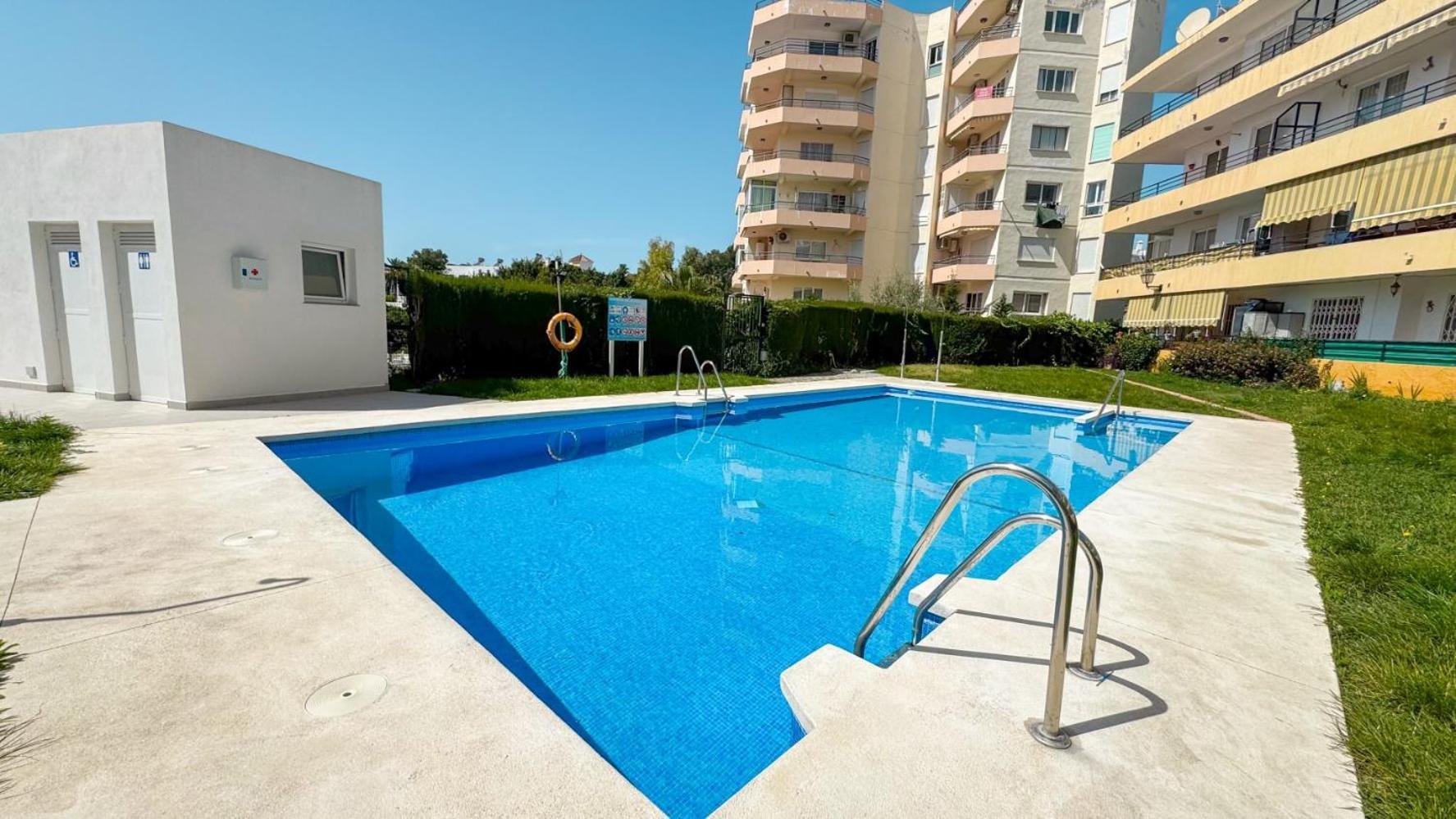 Hawaii 1St Floor Burriana, Nerja Apartment Exterior photo